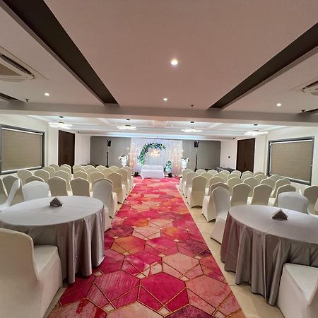Raga - A Boutique Hotel Belgaum Extérieur photo