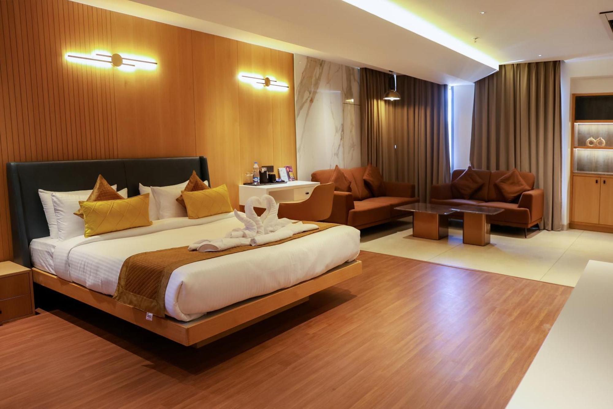 Raga - A Boutique Hotel Belgaum Extérieur photo