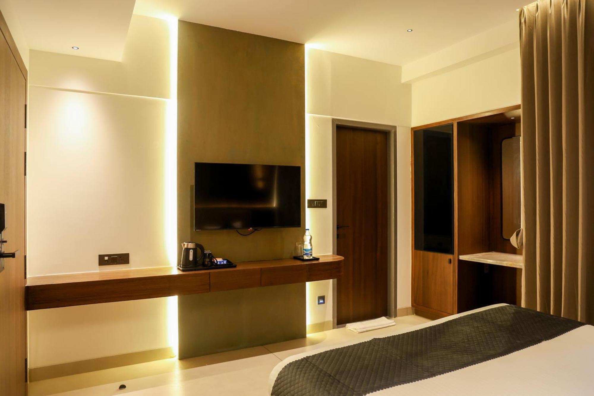 Raga - A Boutique Hotel Belgaum Extérieur photo