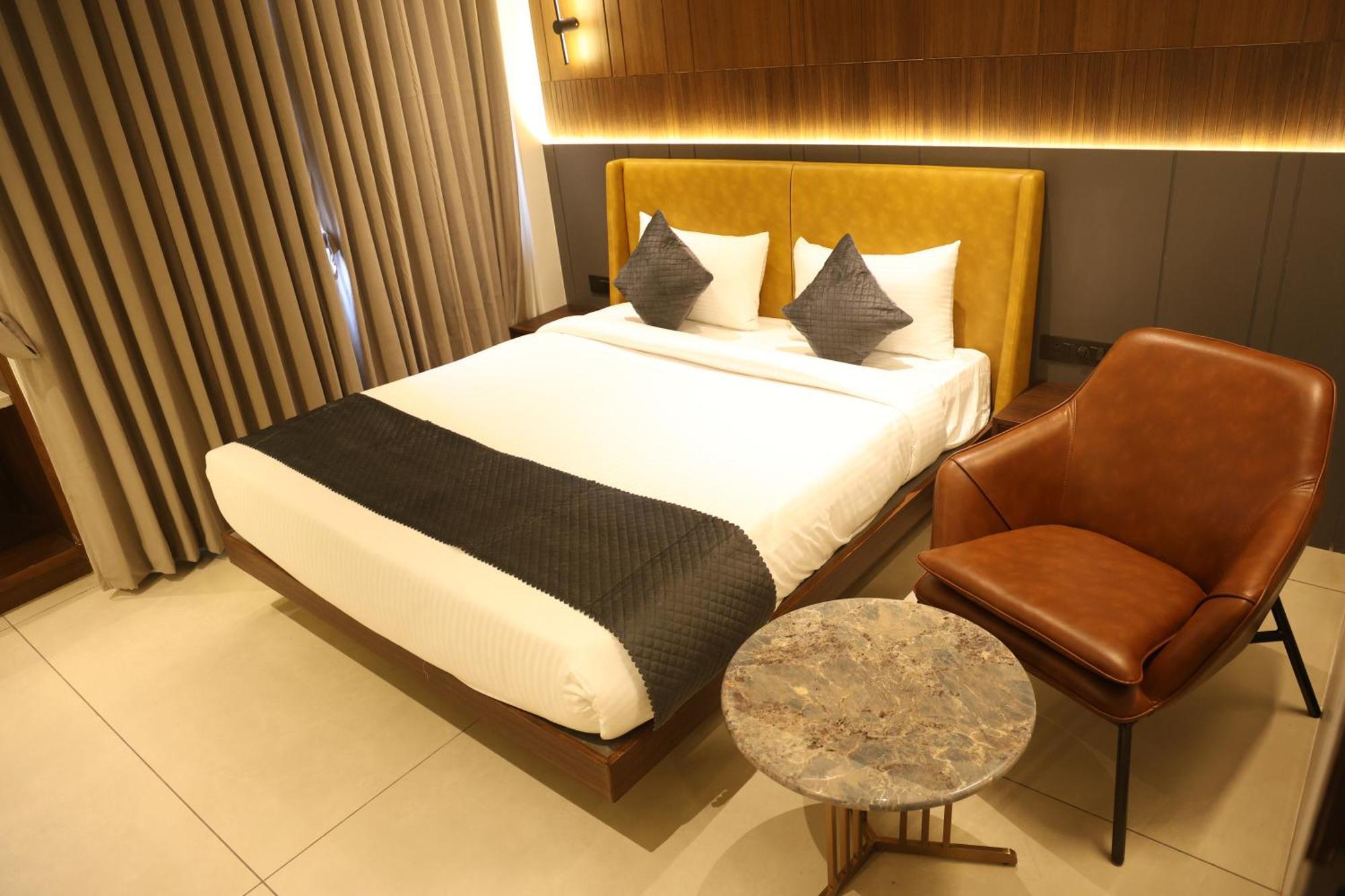 Raga - A Boutique Hotel Belgaum Extérieur photo