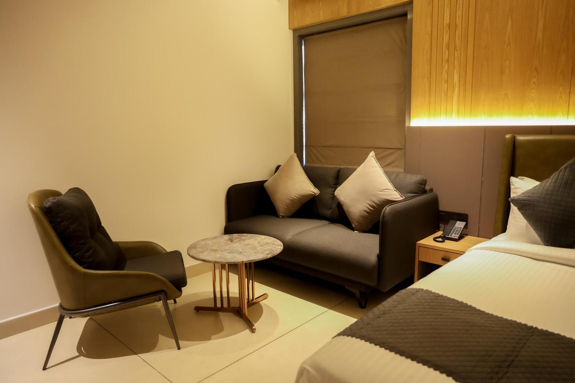 Raga - A Boutique Hotel Belgaum Extérieur photo